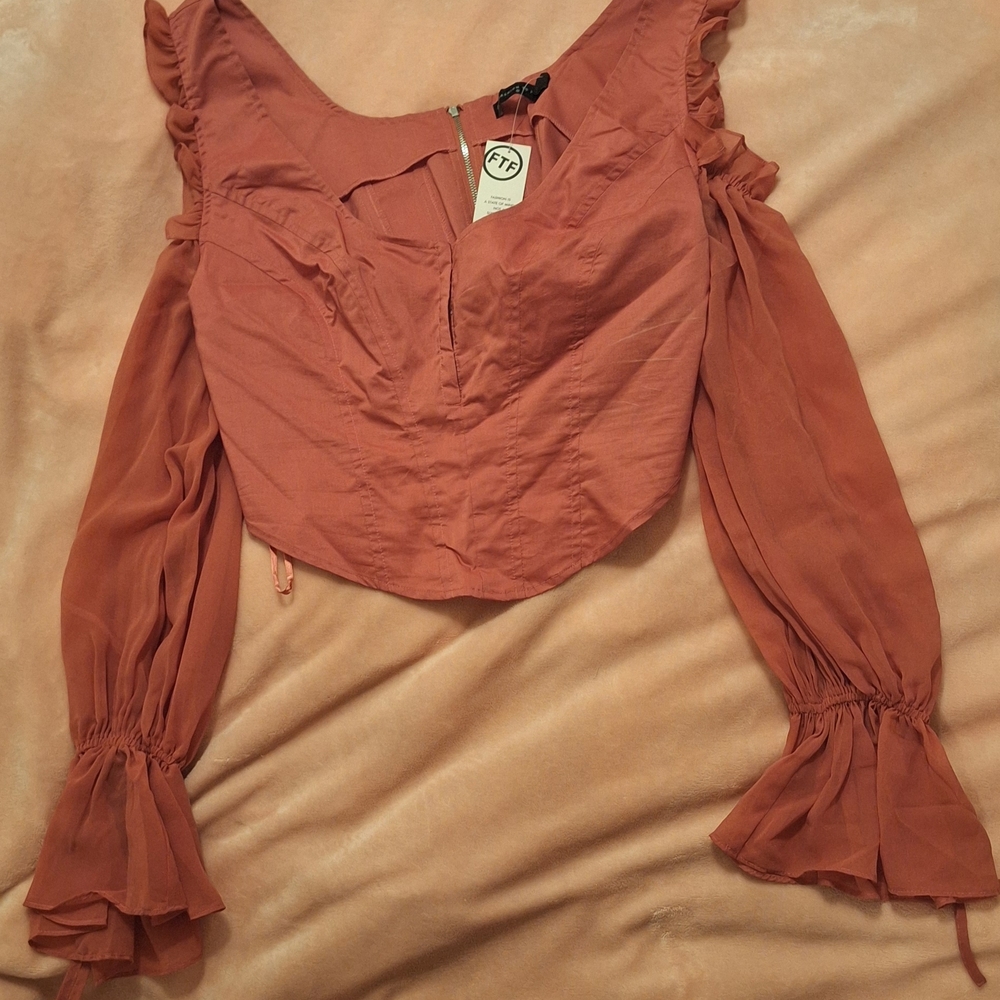 Women's Rust Top with Ruffle Sleeves